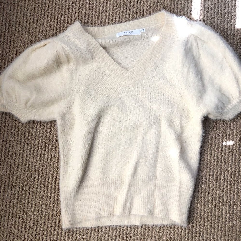 ASTR The Label, Size M, Cream Color
